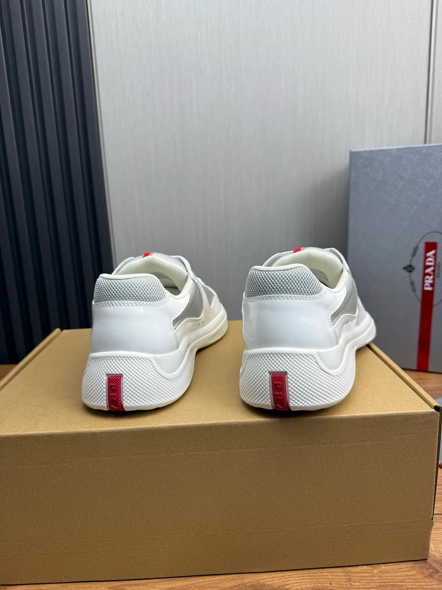 Men's shoes 640💰 [PRADA] Hot selling items🔥Must be recommended every day~~ Official website synchronized, 1:1 high quality shipments✔️ Imported cowhide fabric, rubber material + cowhide lining, original bottom, high-end airplane box packaging🎁 38-45 (38.45 custom-made, non-returnable)